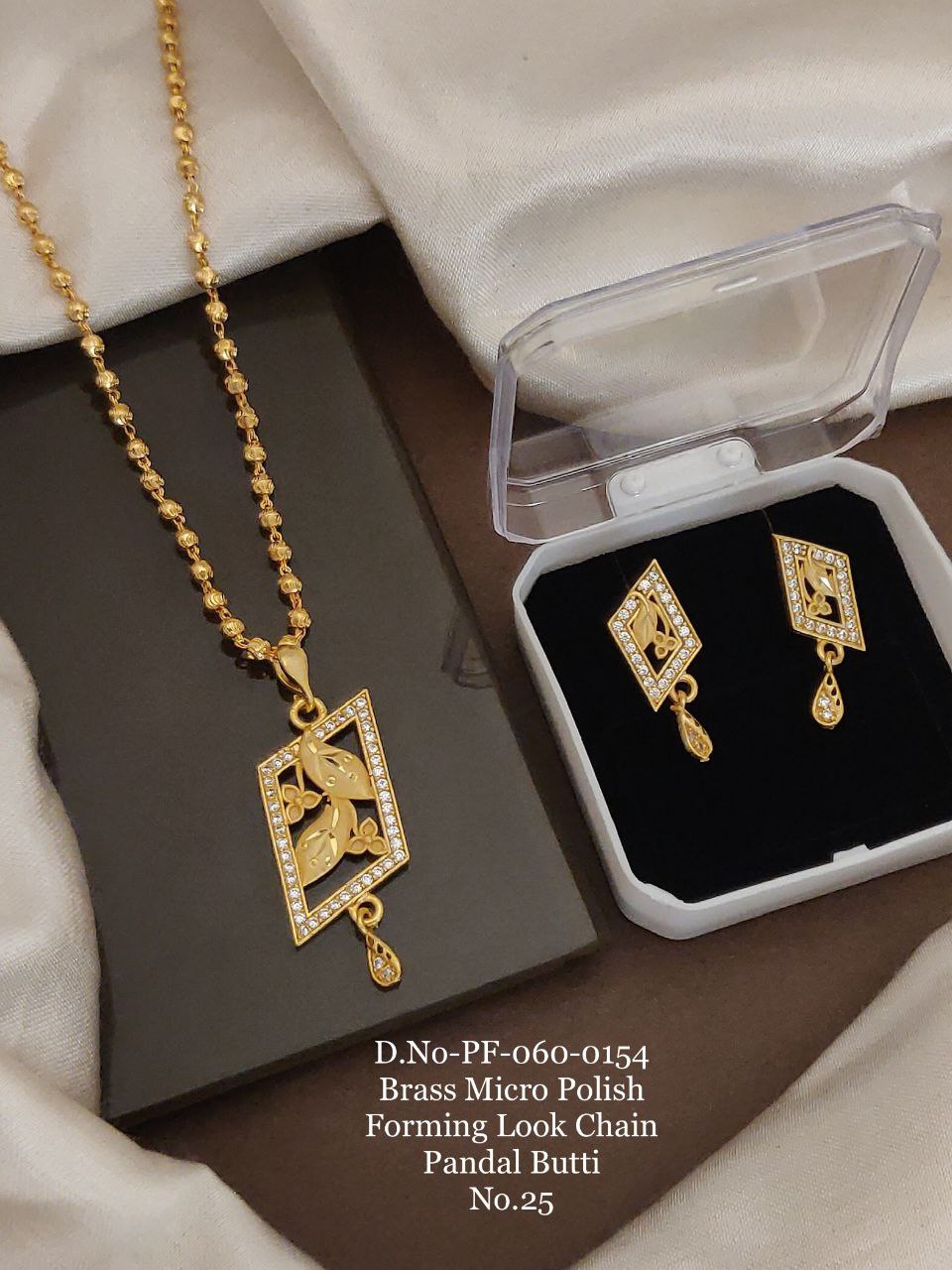 Brass Micro Polish Forming Look Chain Pendant Butti
